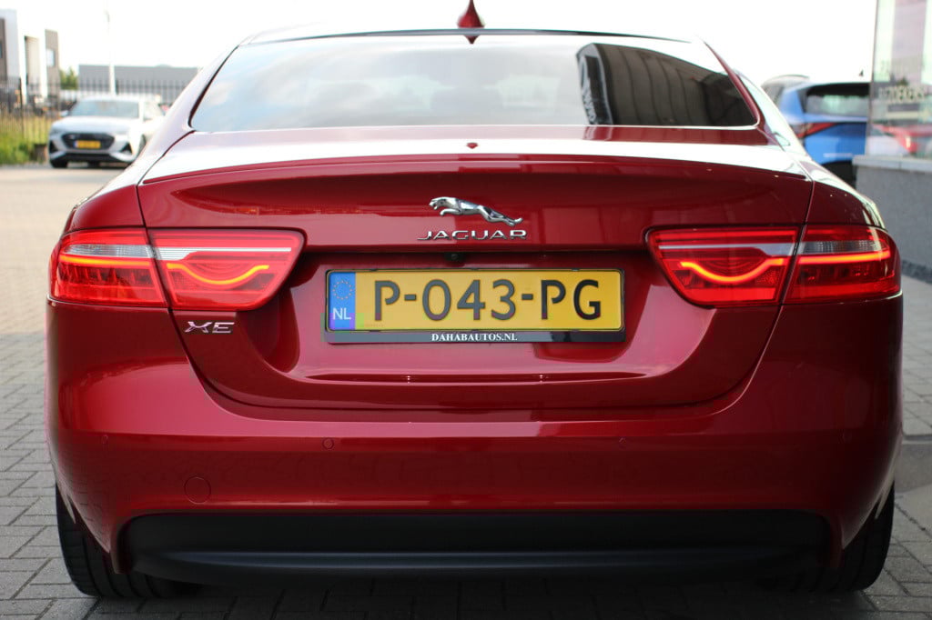 Jaguar Xe 2.0 r-sport | 200pk | el. stoelen | camera | afneembare trekhaak