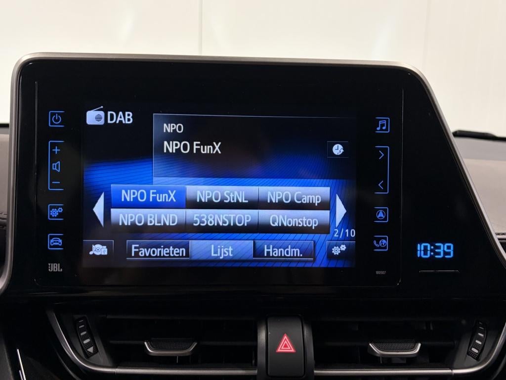 Toyota C-hr 1.8 hybrid executive| camera| jbl| adap.cruise| stoel+ stuur.ve