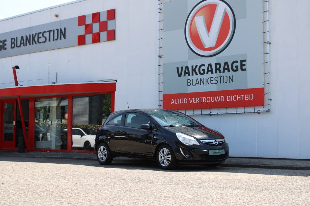 Opel Corsa 1.2-16v cosmo