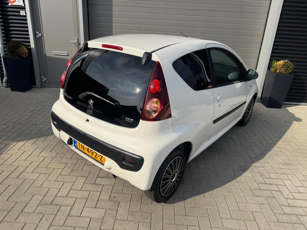 Peugeot 107 1.0 première/apk/airco/facelift/150.000/carplay/