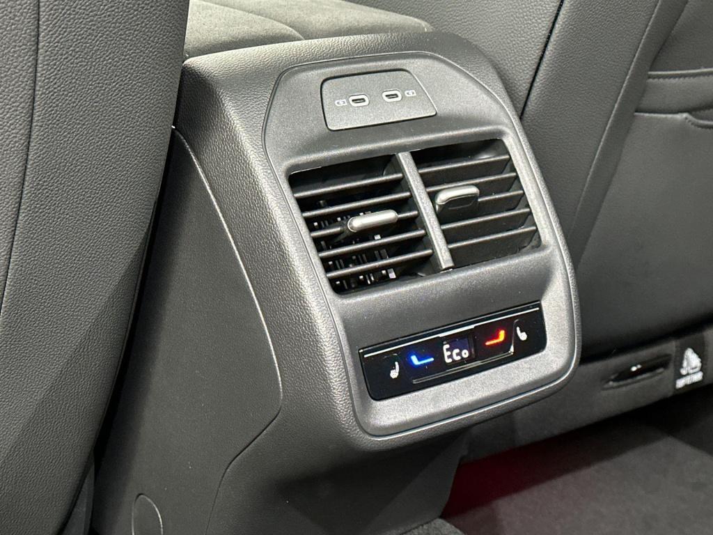 Skoda Superb sportline business 1.5 tsi phev 150 kw / 204 pk co