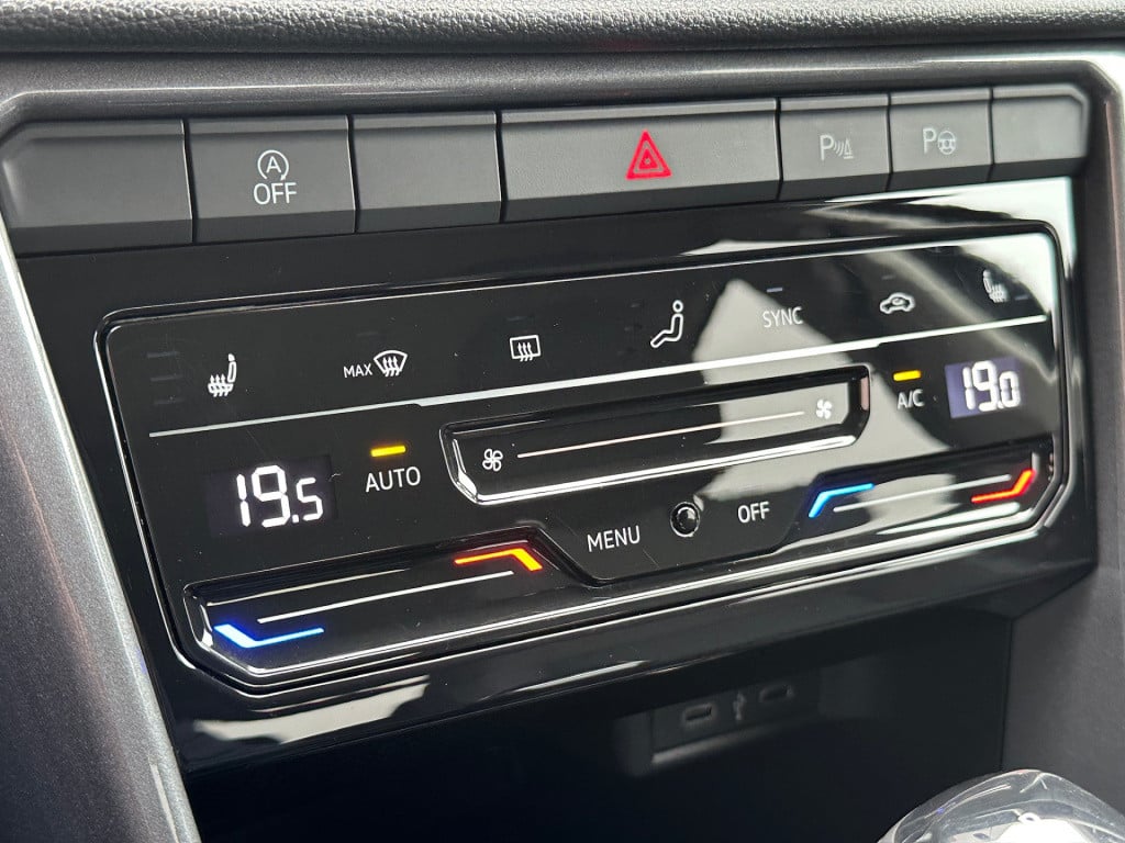 Volkswagen T-roc 1.5 tsi 150pk dsg style | iq light | navi | carplay | adap