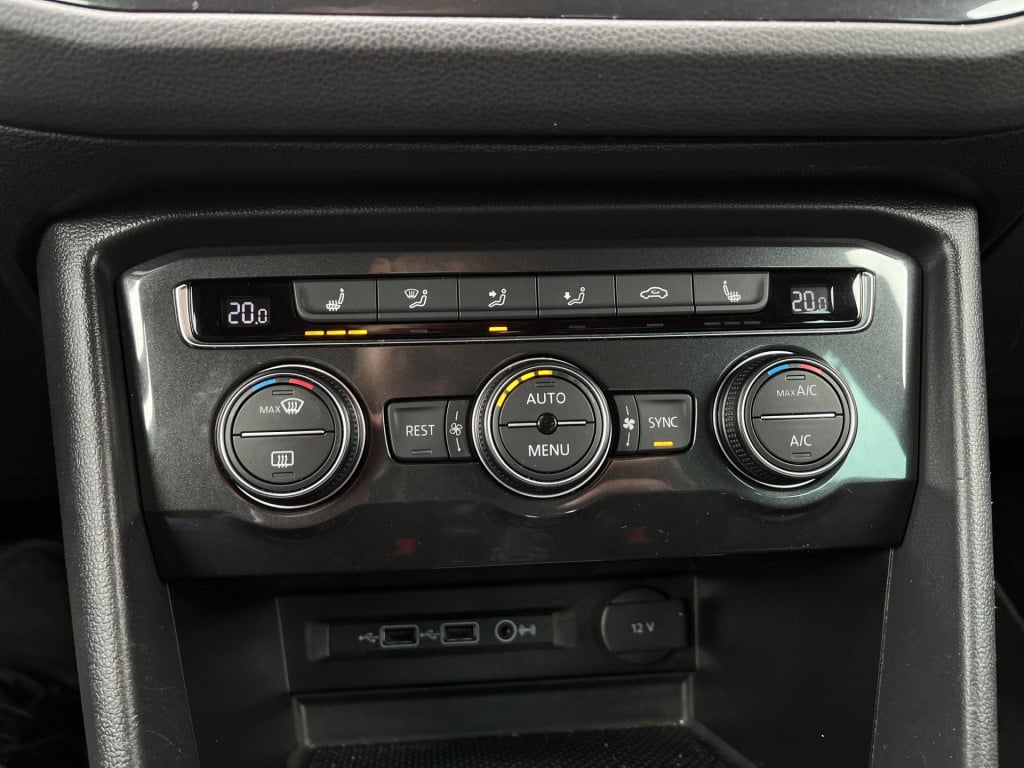 Volkswagen Tiguan 1.4 tsi 4motion highline business r | leer | camera | pan