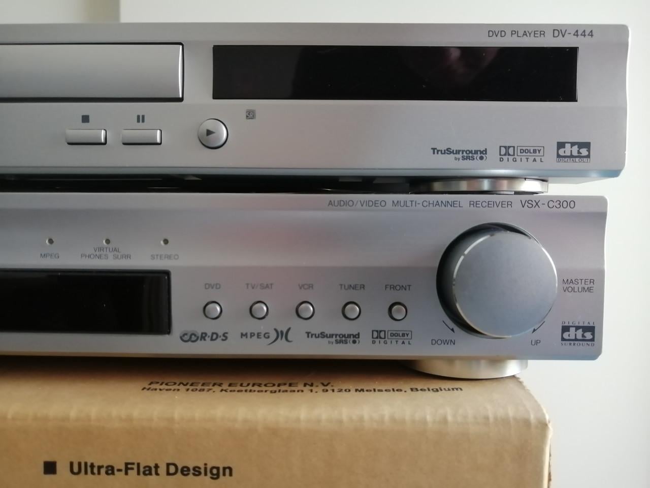 Pioneer surround set/dvd + nog nieuwe speakers! *MOET WEG*