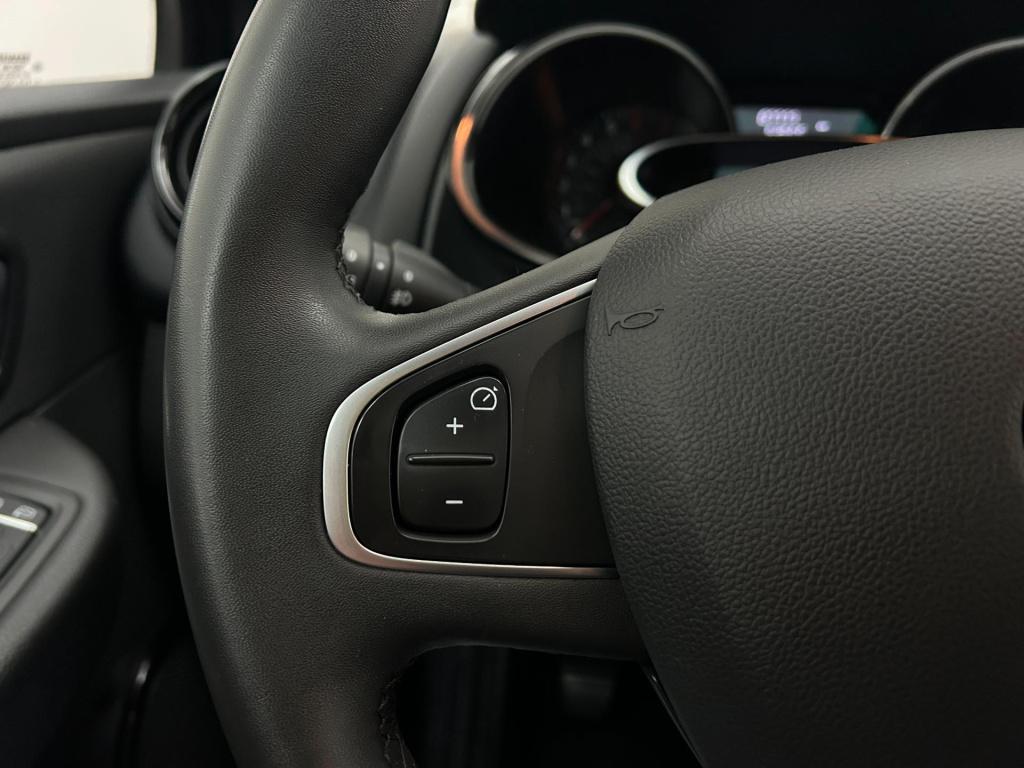 Renault Clio estate occasion 0.9 tce limited | zwart | tweedehands renault 