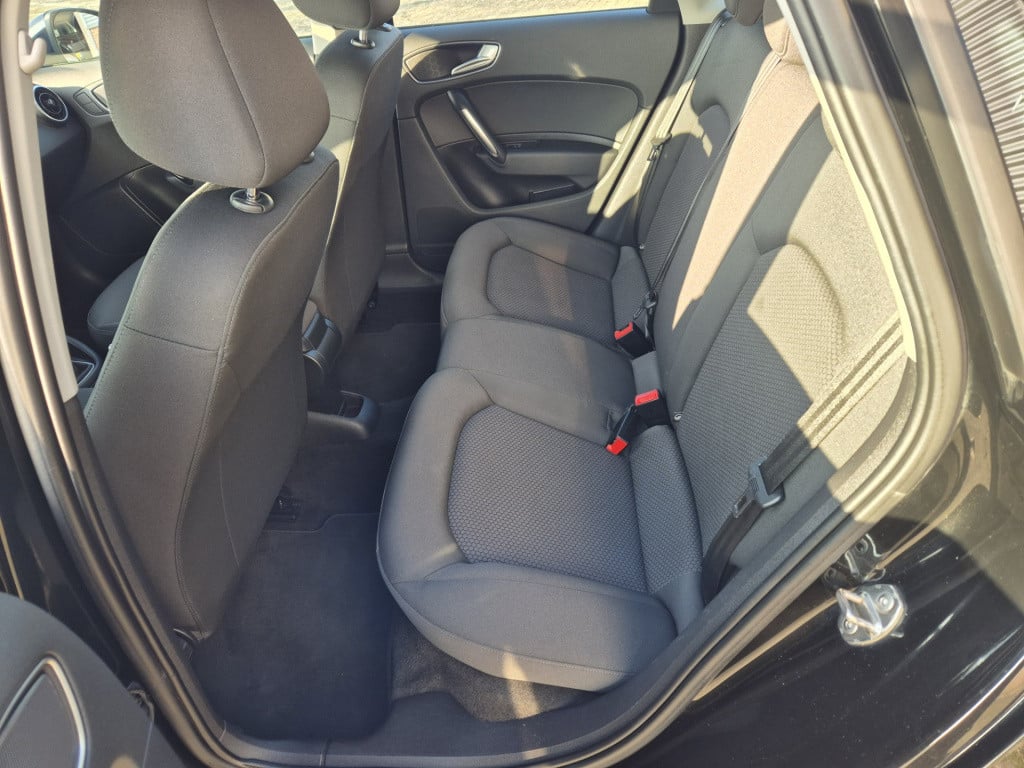 Audi A1 Sportback 1.0 tfsi adrenalin s-line