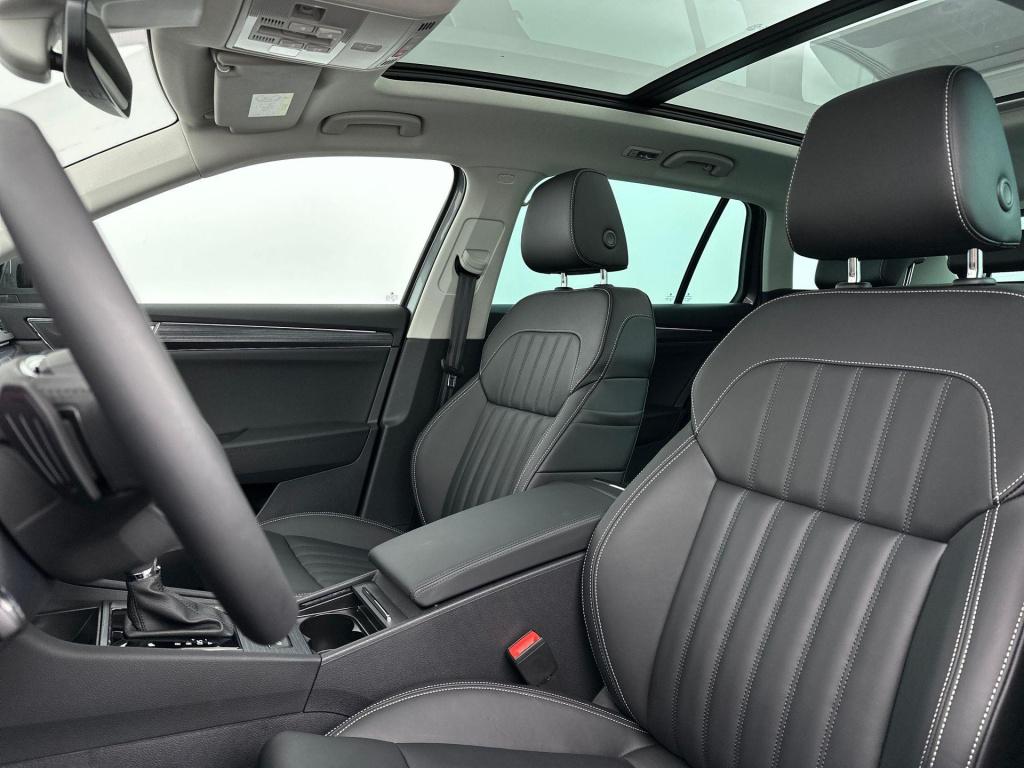 Skoda Superb combi 1.5 tsi business edition plus dsg7