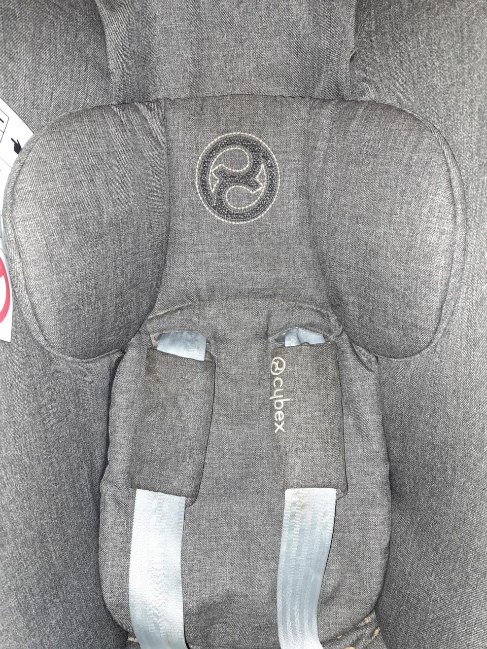 Draaibare autostoel: CYBEX Z i-Size 'MaxiCosi' met ISOFIX base