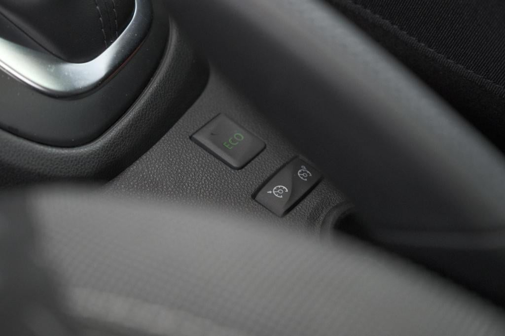 Renault Captur tce 150 edc intens | panoramadak | camera | allseason banden