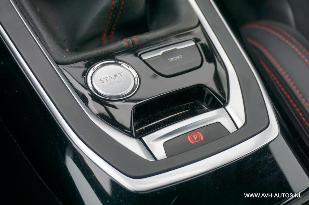 Peugeot 308 1.6 e-thp gt 205 pk