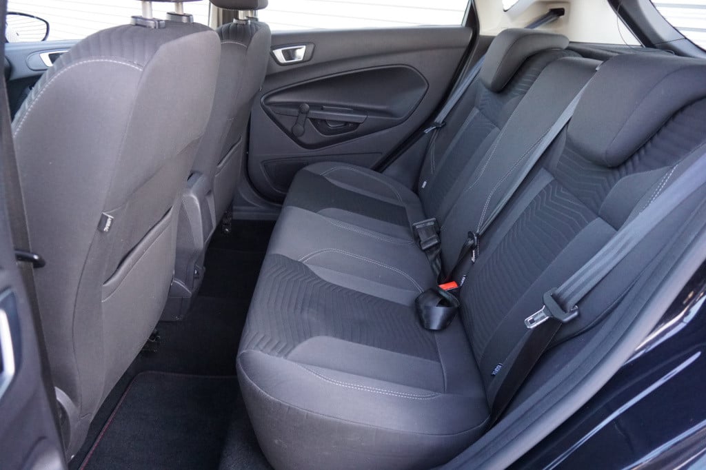 Ford Fiesta 1.0 ecoboost titanium airco / cruise / elektr. ramen / nap