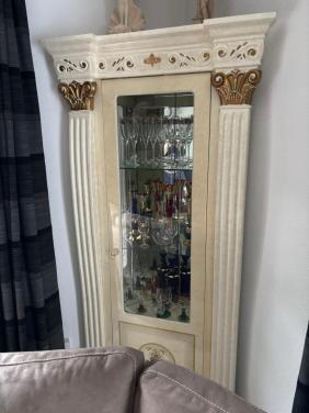 Italiaans hoofglans design vitrine kast.