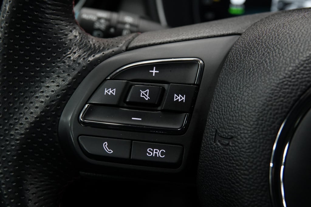 MG Ehs 1.5 tgdi luxury | pano | carplay | acc |