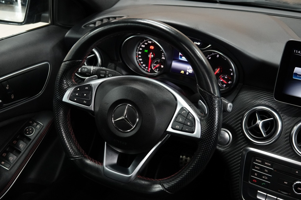 Mercedes-Benz A-Klasse 180 | amg-styling | pano | verkocht