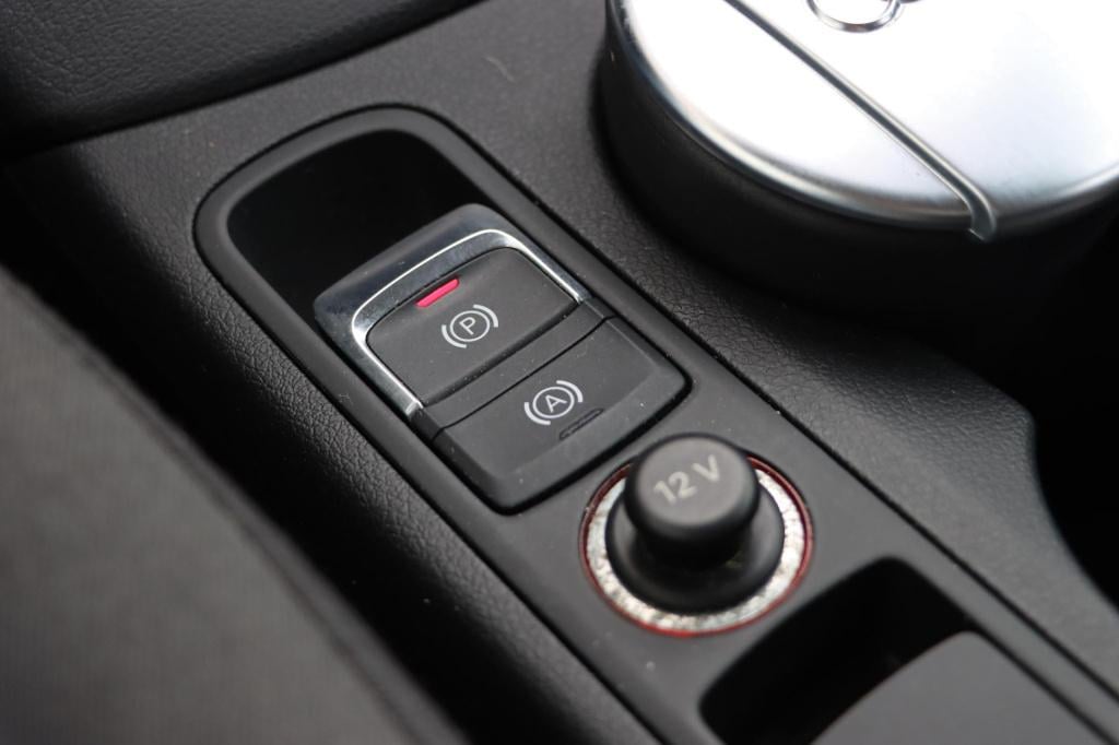 Audi Q3 1.4 tfsi pro line | navi | sensoren | cruise control