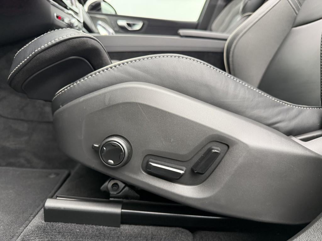 Volvo XC60 t6 398pk recharge ultra dark| panodak| 360camera| adap.cruise| a