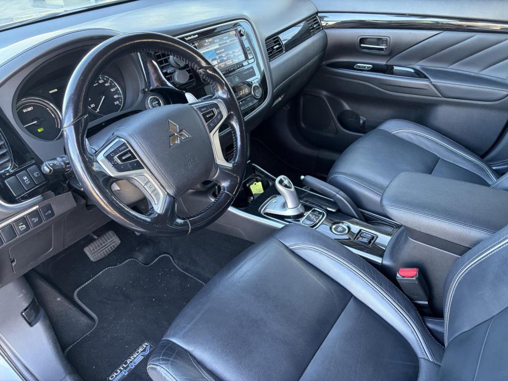 Mitsubishi Outlander 2.0 phev instyle
