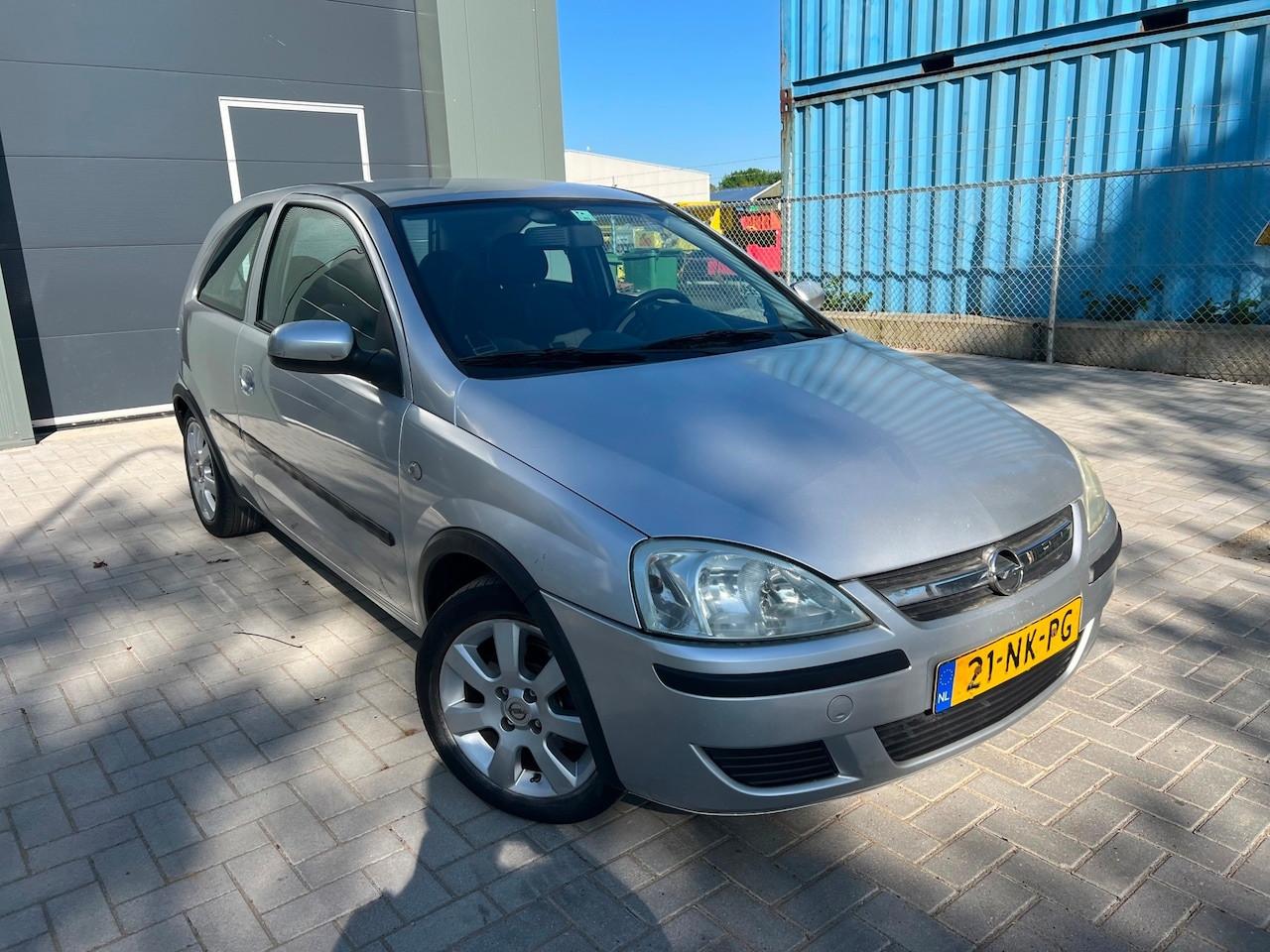 Opel Corsa 1.4-16V Enjoy 114.660KM Automaat
