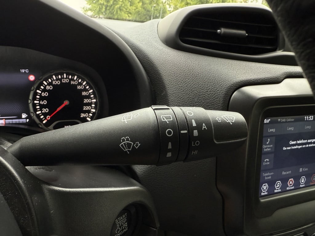 Jeep Renegade 1.0t limited // stoel en stuurverwarming // carplay //