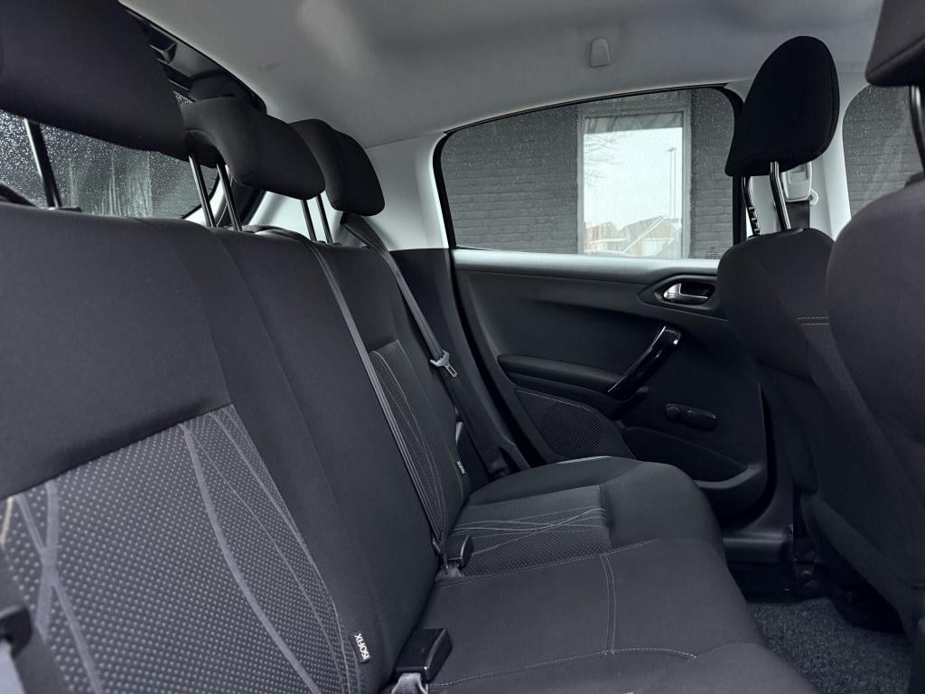 Peugeot 208 1.2 vti envy