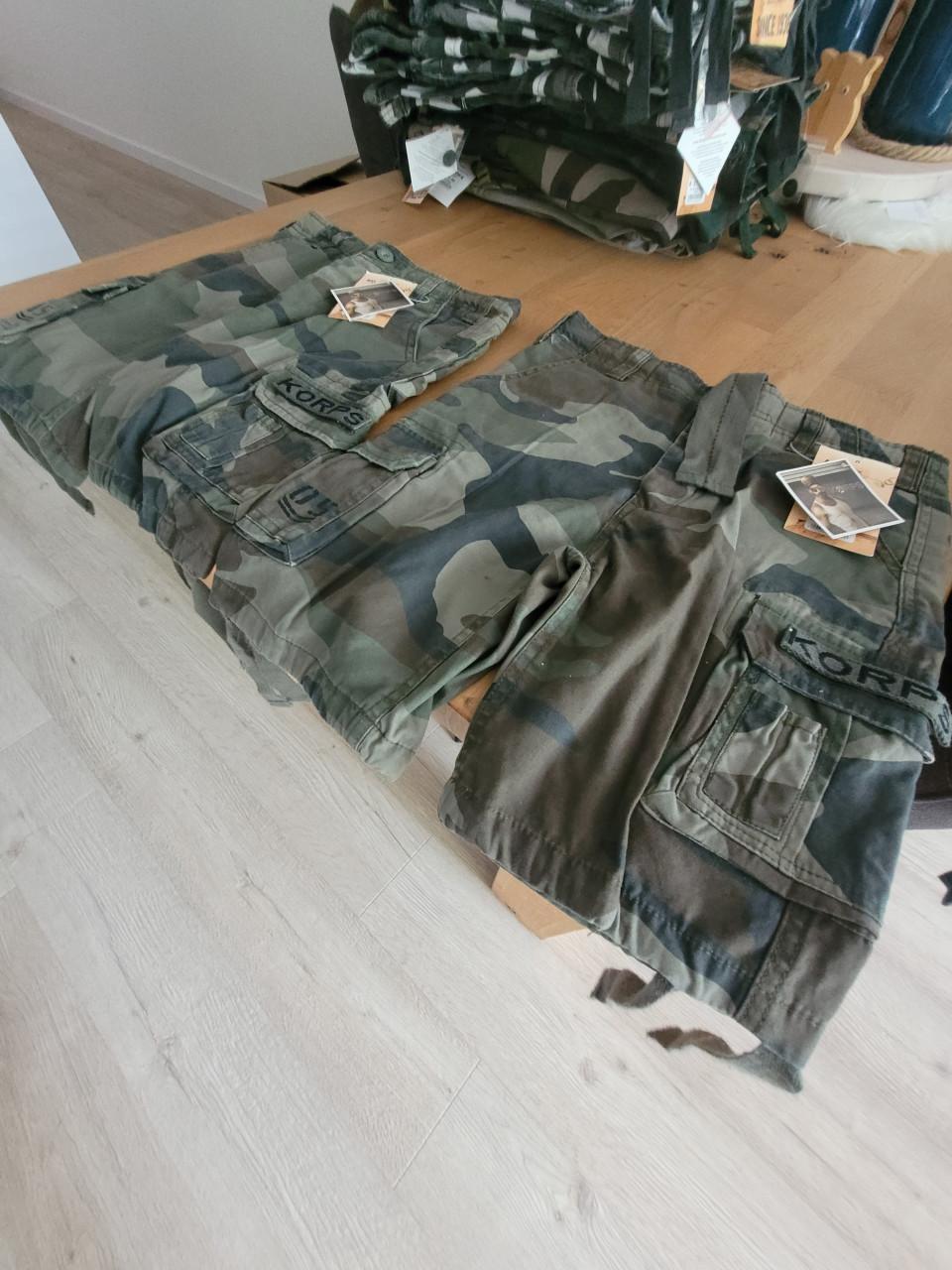 Kinderbroeken korte en lange !!
