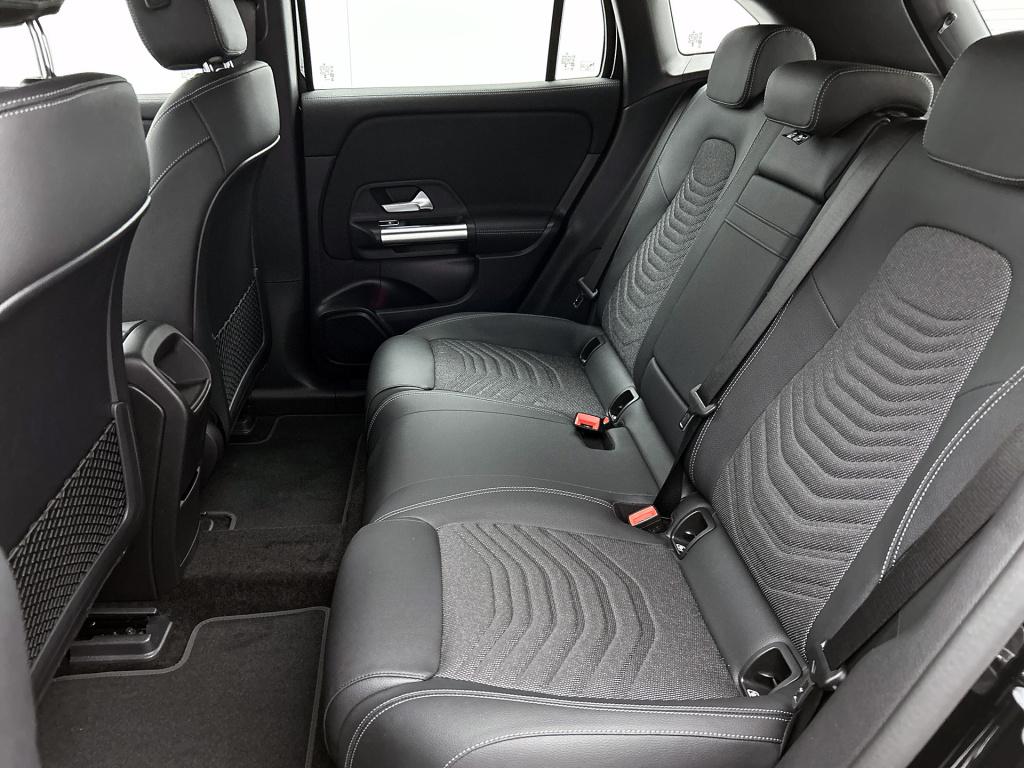 Mercedes-Benz Eqa 250+ business solution 71 kwh | widescreen display | extr