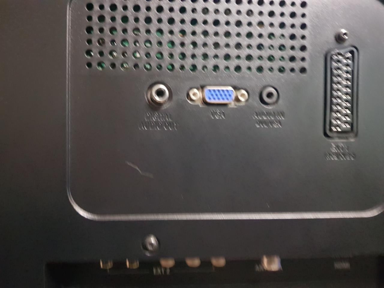 TV Philips 40PFL5206H te koop.