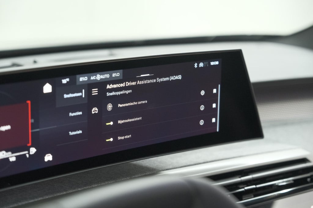 Peugeot 3008 hybrid 145 e-dcs6 gt | elektrische kofferklep | camera | adapt