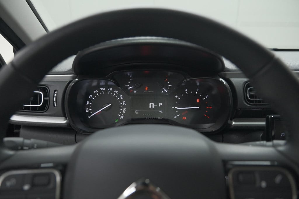 Citroen C3 puretech 110 eat6 shine | apple carplay | parkeersensoren | clim