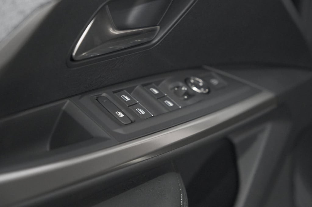 Peugeot 3008 1.2 hybrid 145 gt | elektrische kofferklep | camera | adaptiev