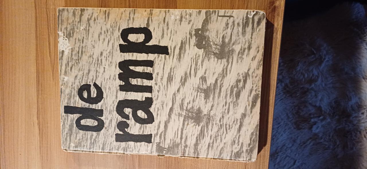 Diverse boeken over zeeland