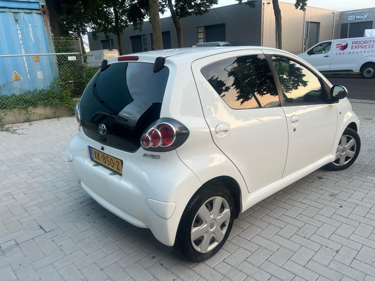 Toyota Aygo 1.0-12V Navigator 160.039KM