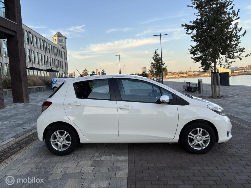 Toyota Yaris, 1.0 VVT-i Aspiration Airco Navi km101.147 Nap 5Deurs BJ2011