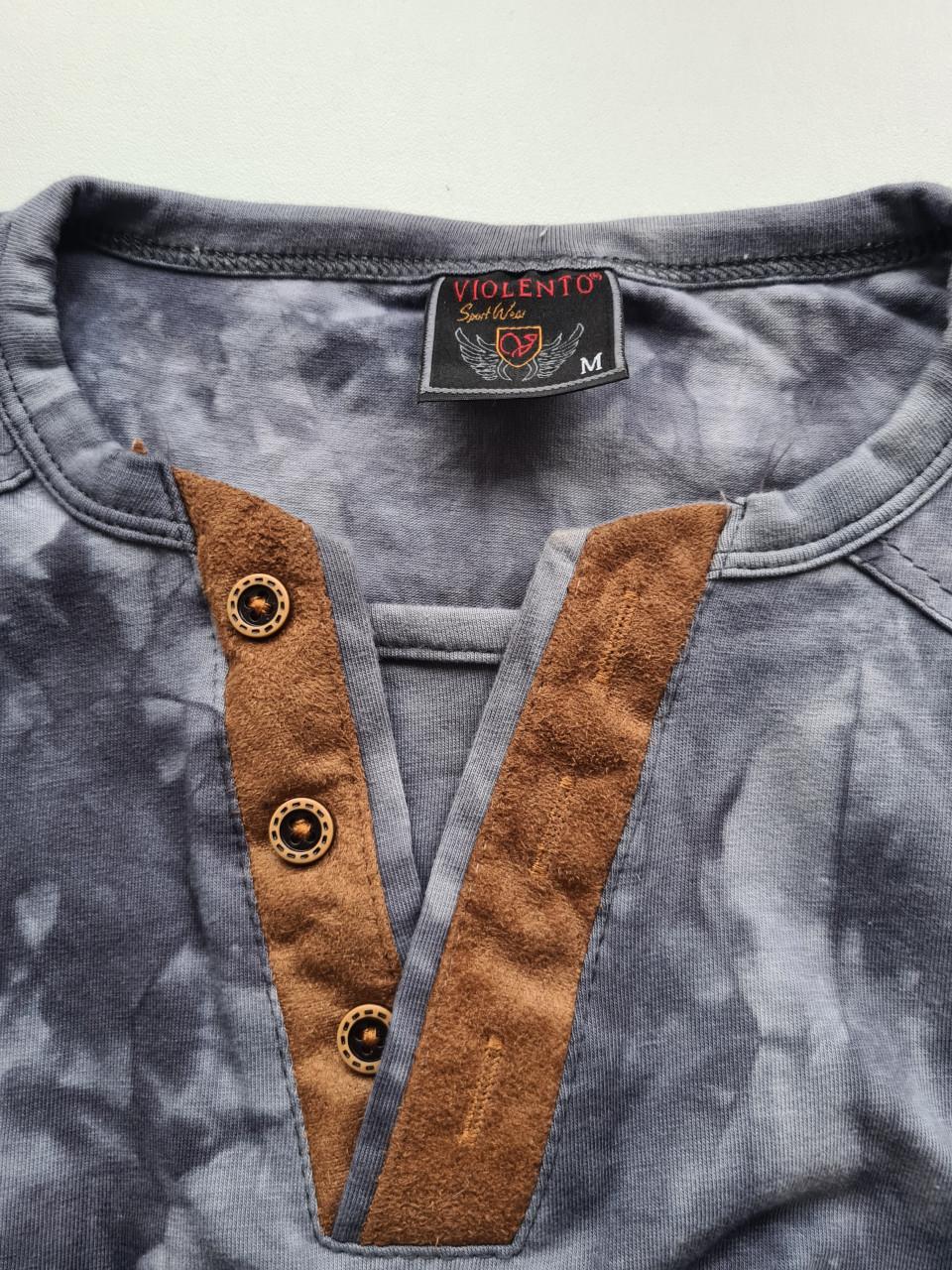 Violento blauw tinten T-shirt Maat M