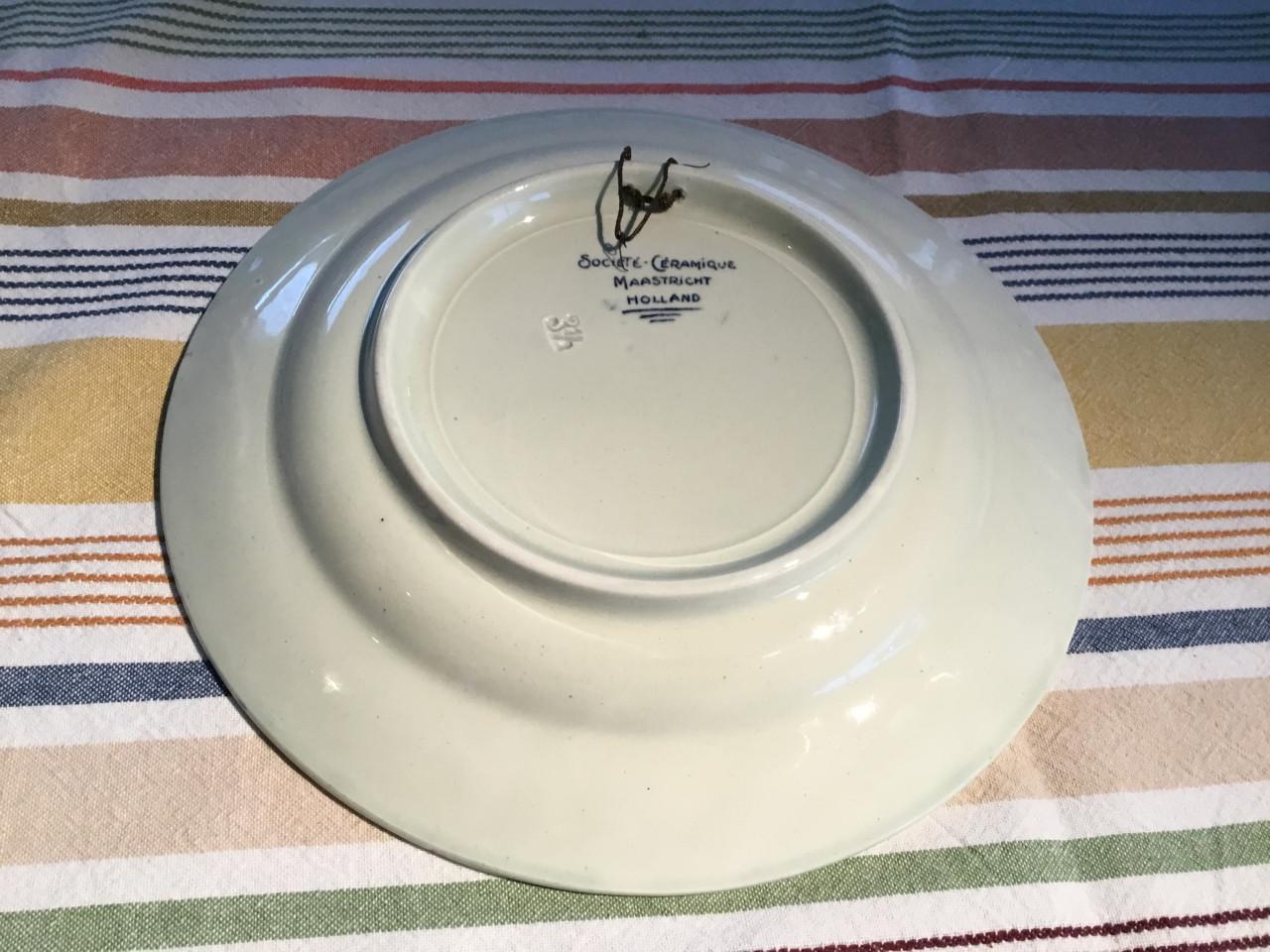 Wandbord Societe Ceramique Maastricht.