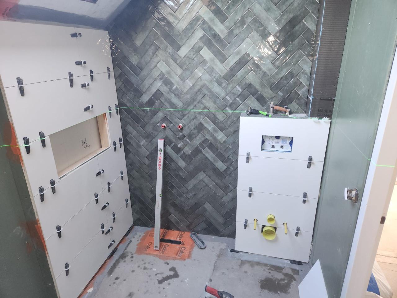 Tegelzetter nodig? Bel/app: 06 21937244 of Mail: jvbtegelzetter@gmail.com