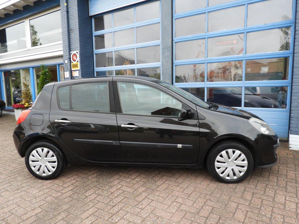 Renault Clio 1.2-16v dynamique nieuwe apk