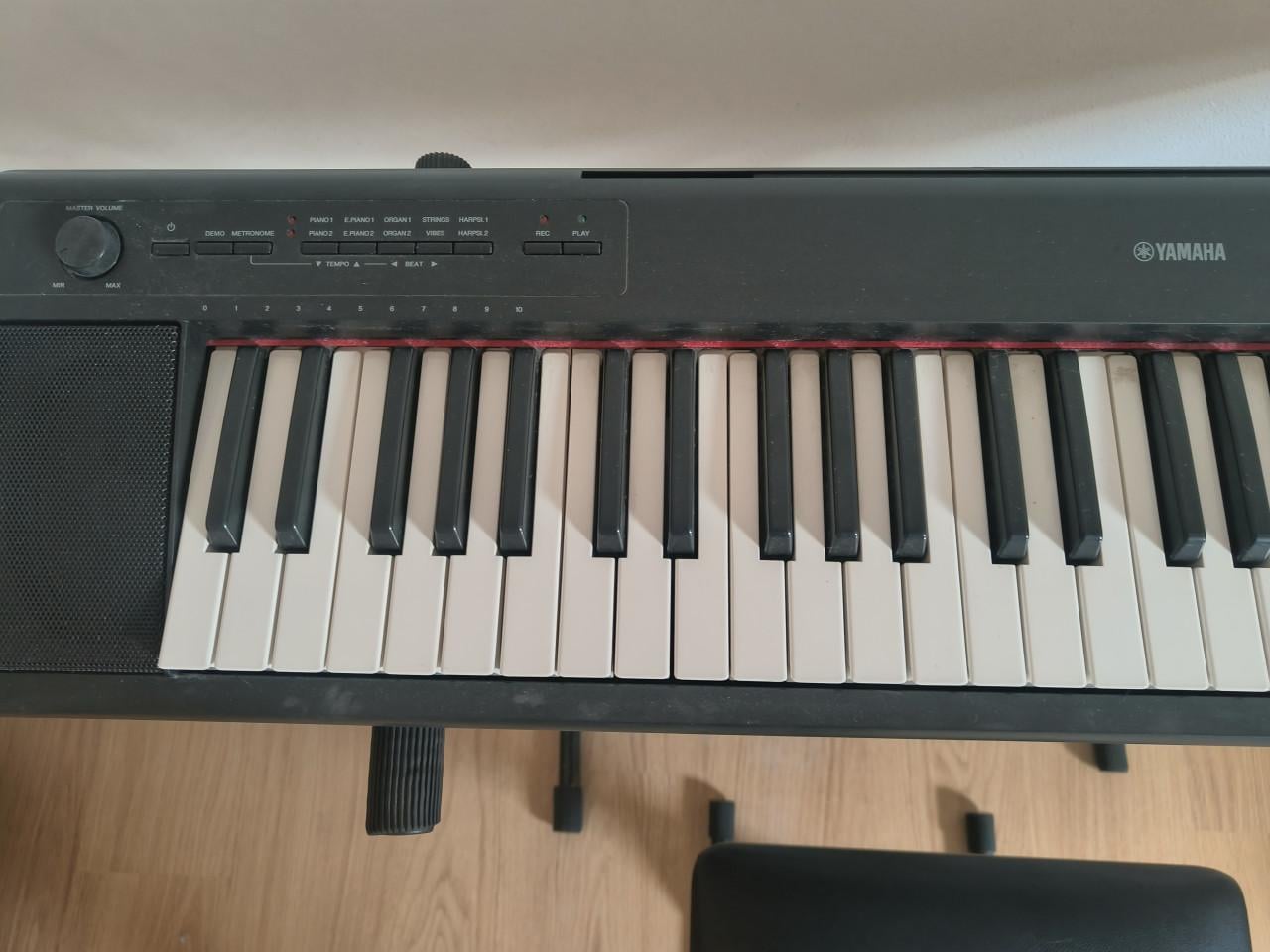 Yamaha Synthesizer