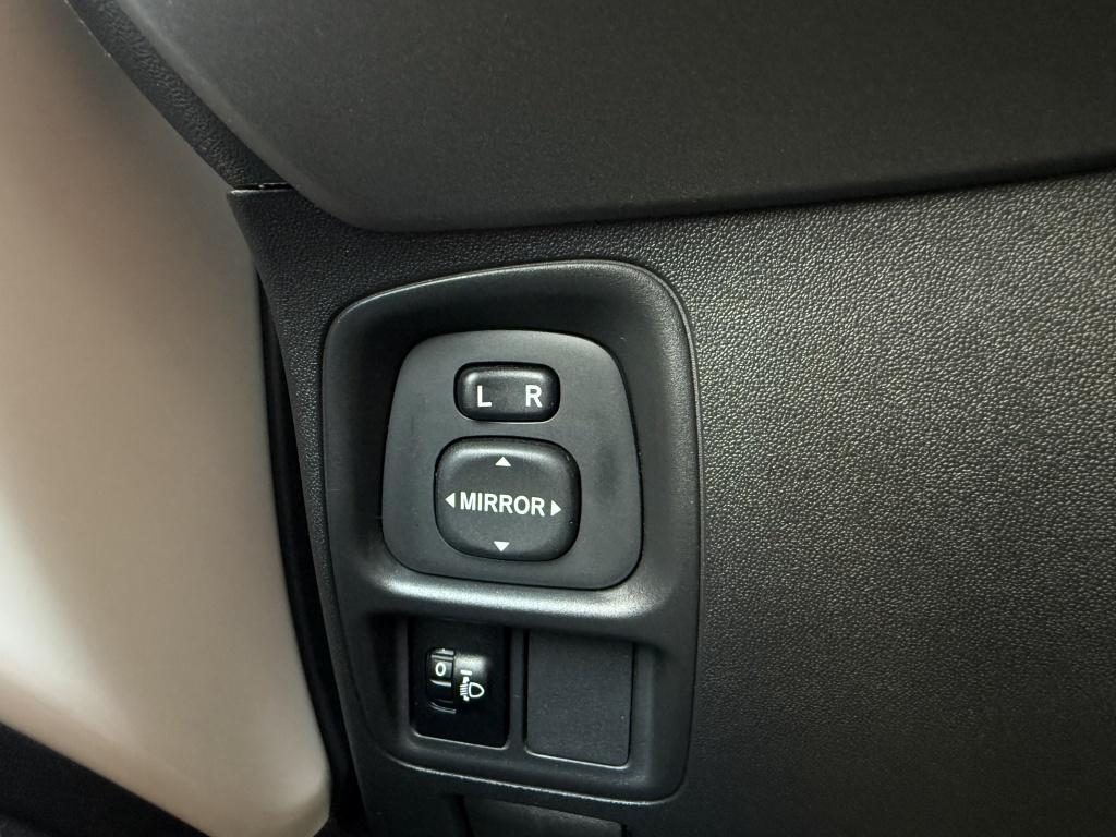 Toyota Aygo 1.0 x-play - 22.000km - dealeronderhouden - carplay -