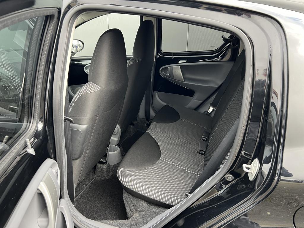 Toyota Aygo 1.0-12v dyn. nav.