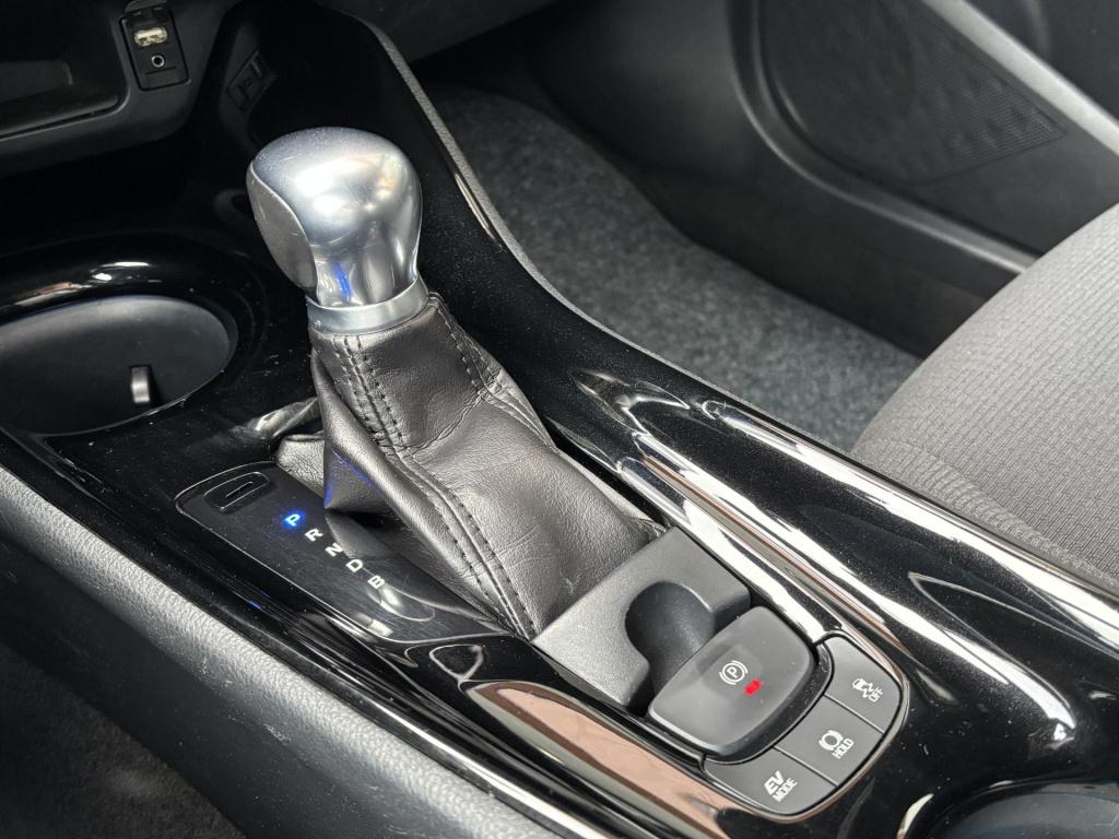 Toyota C-hr 1.8 hybrid dynamic