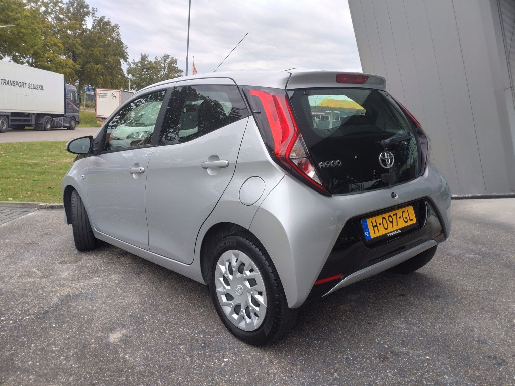 Toyota Aygo 1.0 vvti x-play