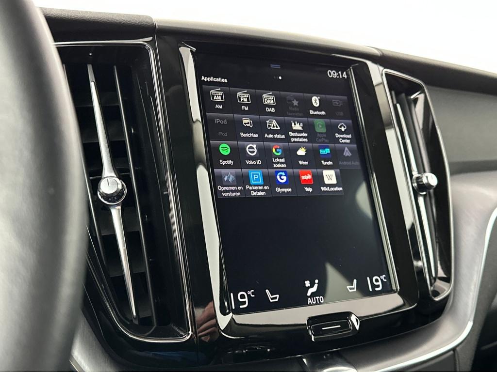 Volvo XC60 t5 253pk momentum| adap.cruise| leder| trekhaak| stoel.verw|