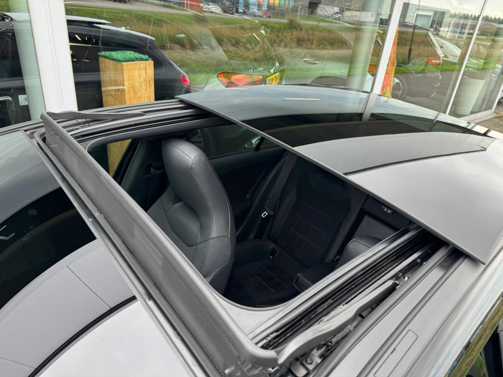 Mercedes-Benz A-Klasse 250 e amg advancedplus night-pakket automaat , panor