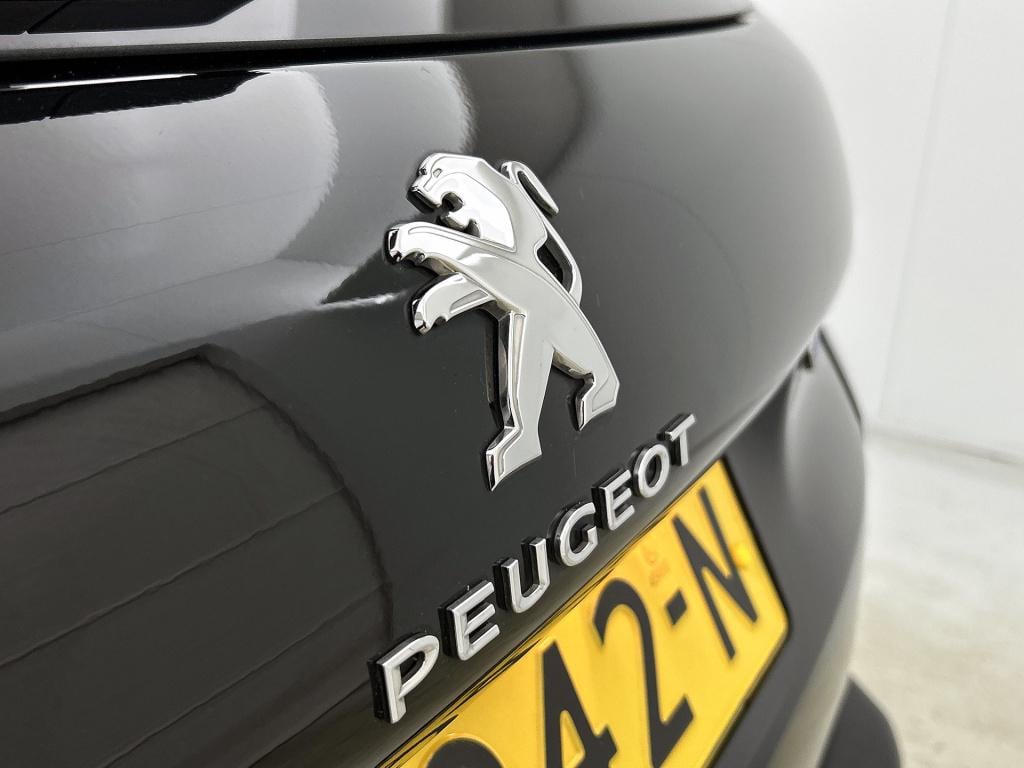 Peugeot 2008 82 pk active | rijklaar | panoramadak | lm velgen | navigatie 