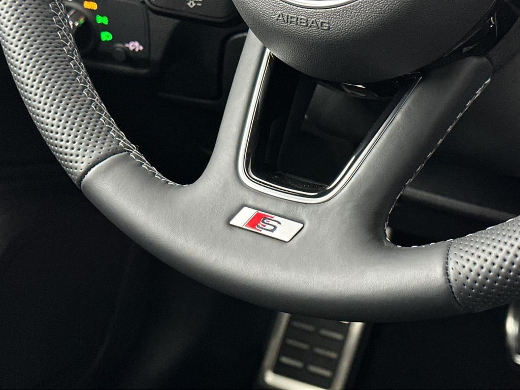 Audi Q2 s edition 35 tfsi 110 kw / 150 pk hatchback 7 vers