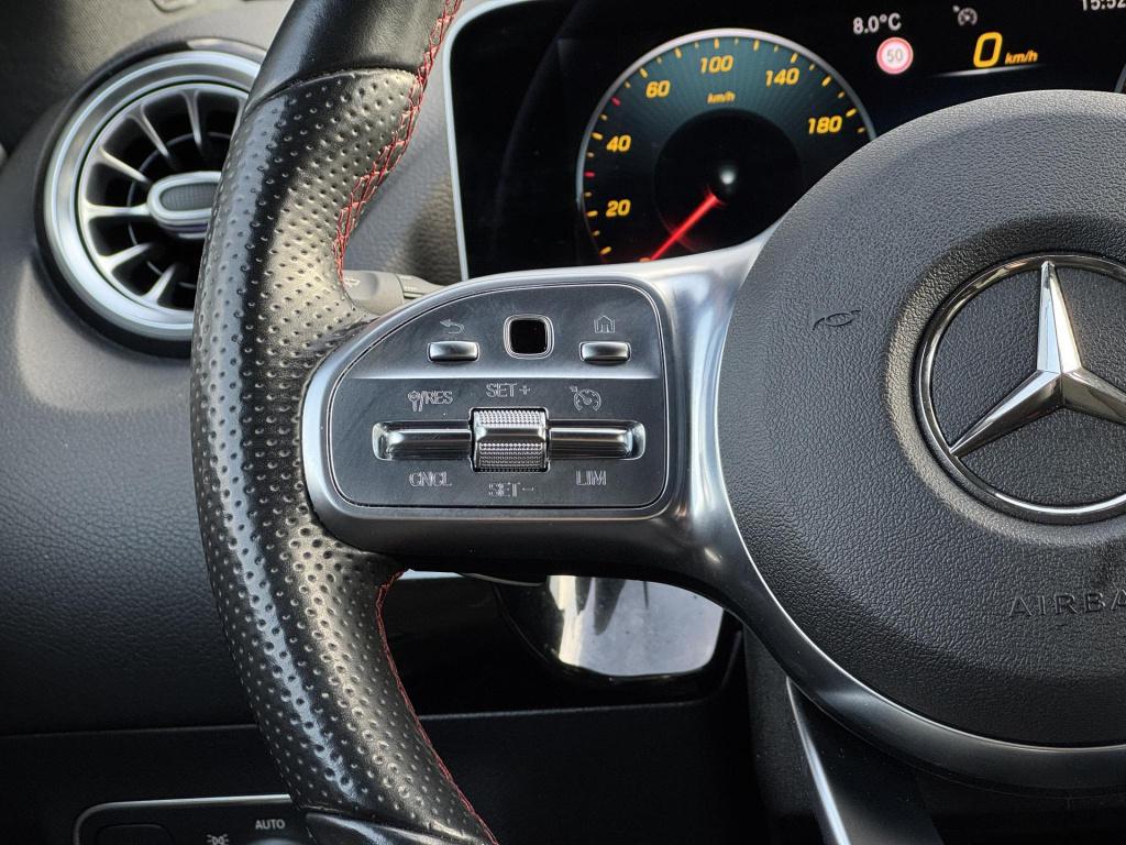 Mercedes-Benz Gla-klasse 200 amg line edition incl. trekhaak afneembaar!