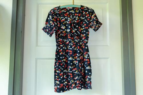 Donkerblauwe jurk van We Fashion, maat 128-134