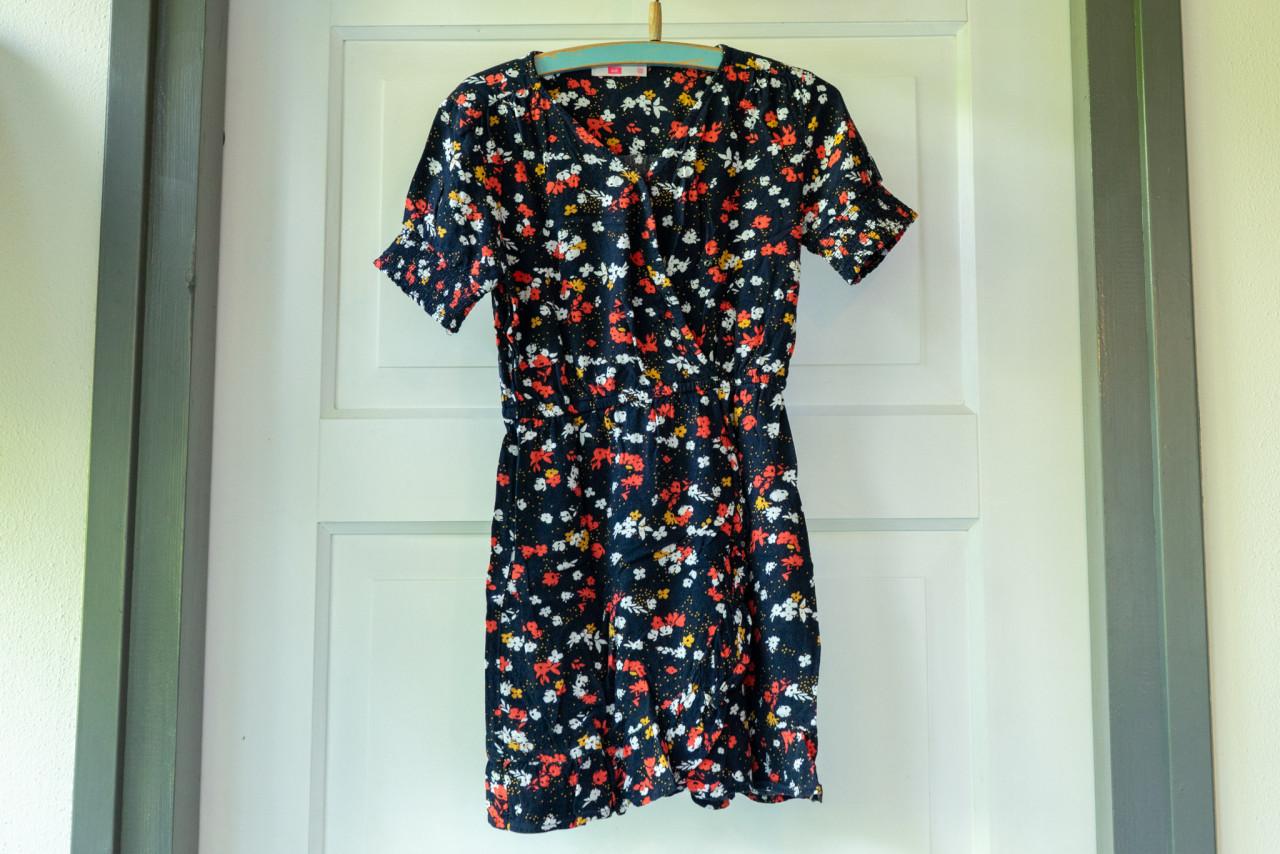 Donkerblauwe jurk van We Fashion, maat 128-134