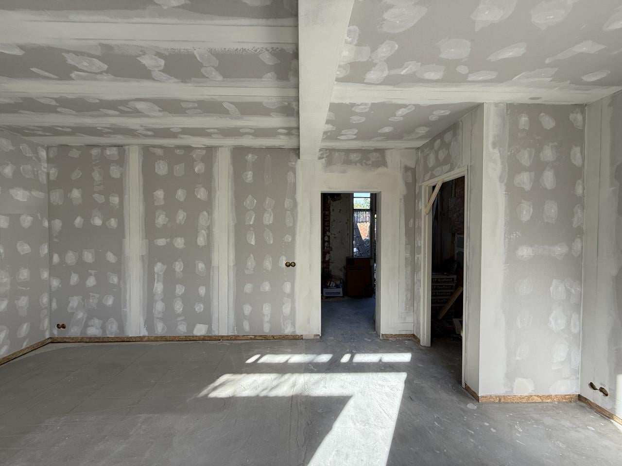 Naden smeren, stucwerk en schilderwerk tel 0685004348